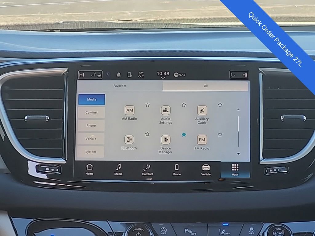 Used 2024 Chrysler Pacifica Touring-L image 4