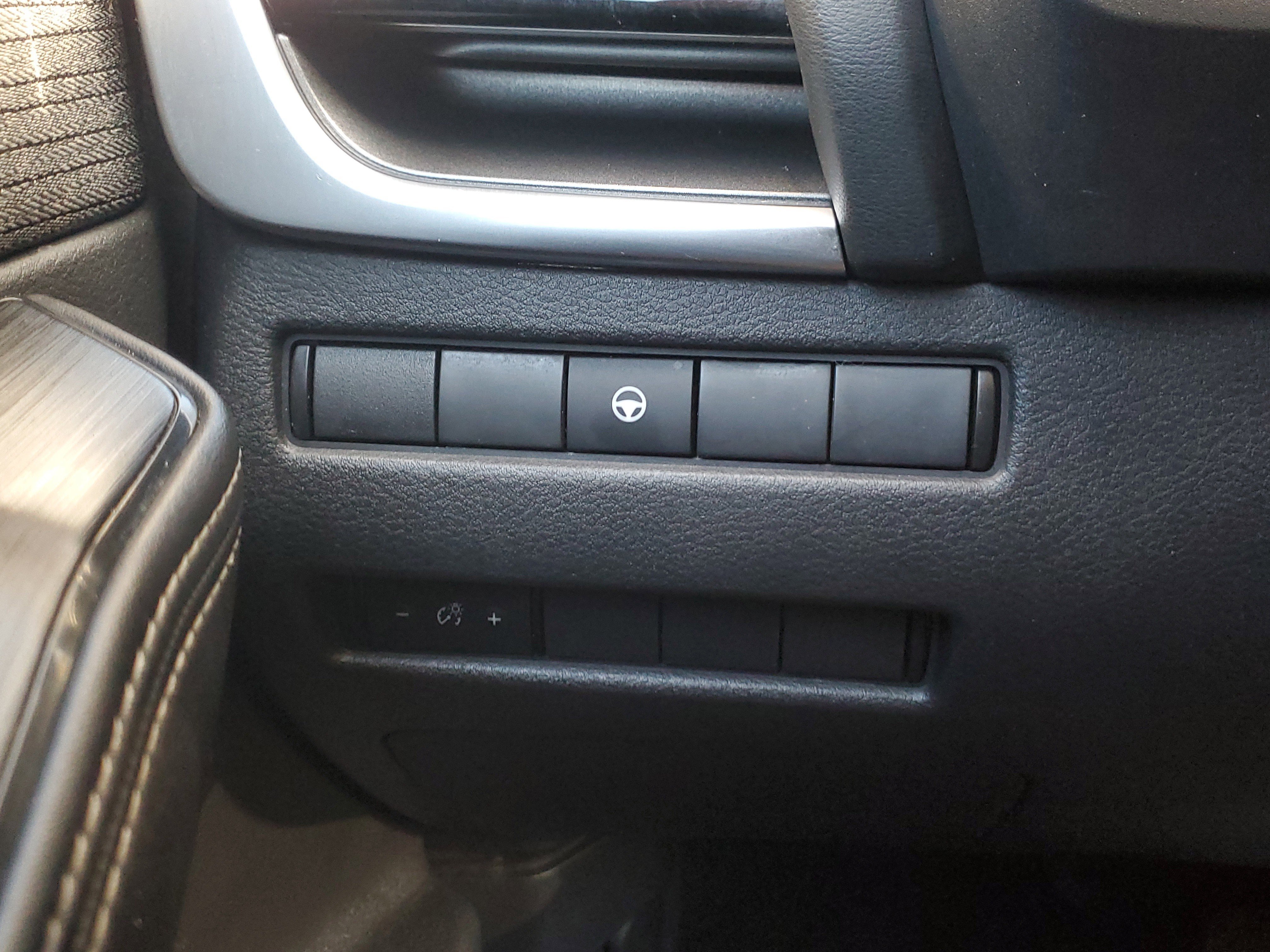 Used 2023 Nissan Rogue SV image 29