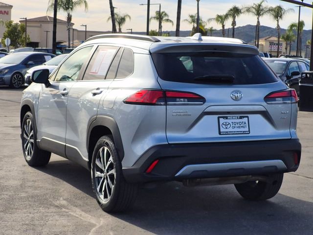 Used 2024 Toyota Corolla Cross XLE image 8