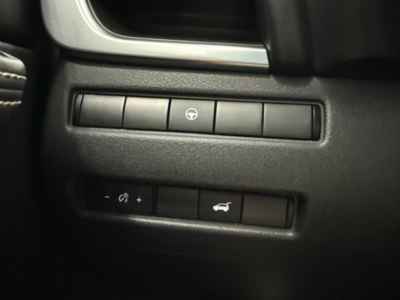 Used 2021 Nissan Rogue SL AWD/4WD image 24