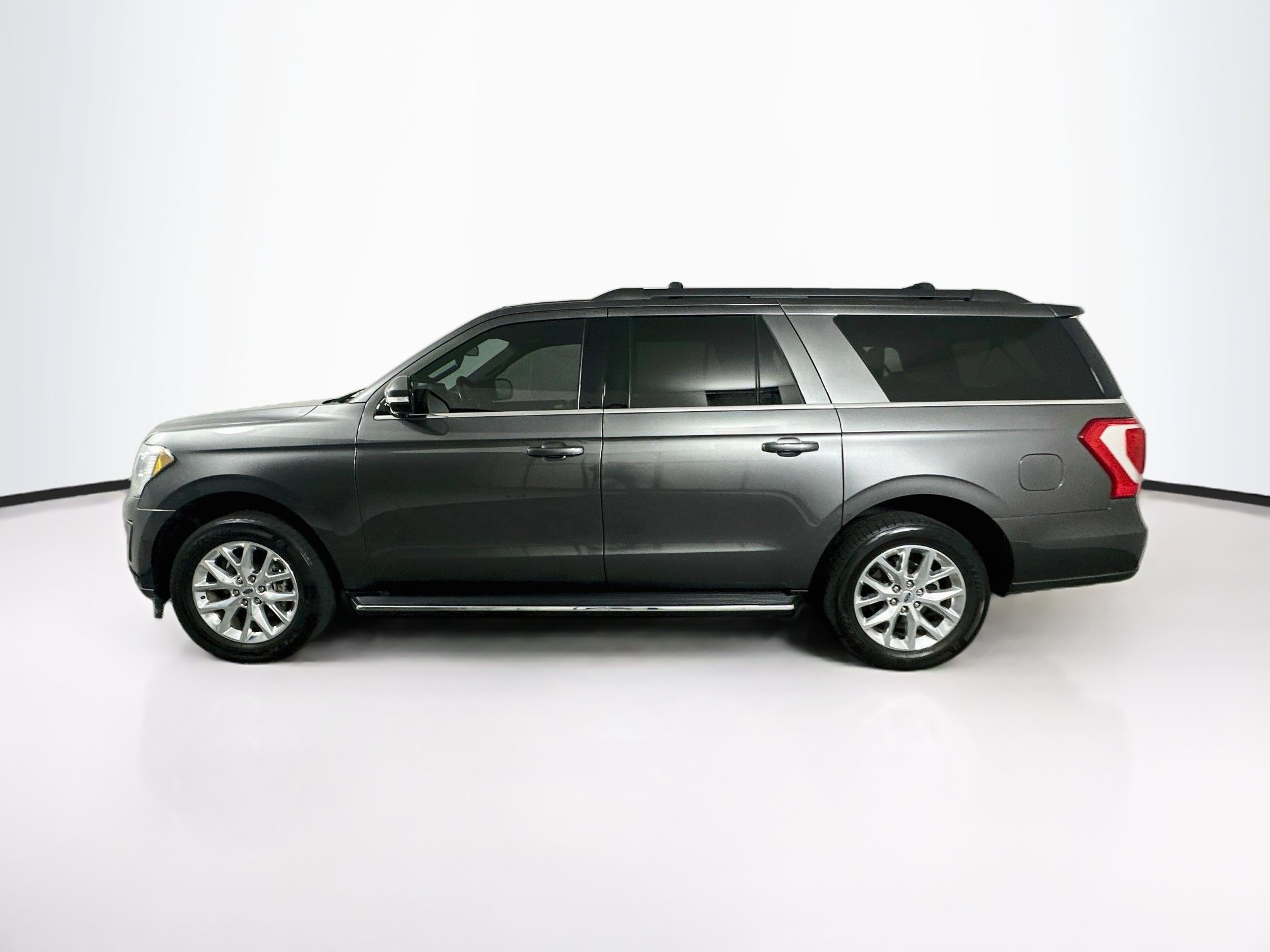 Used 2021 Ford Expedition Max XLT RWD image 4