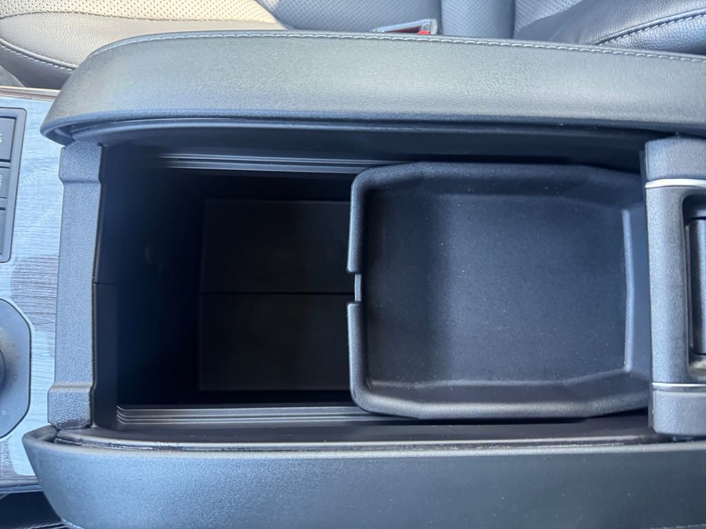 Used 2023 Toyota Highlander Platinum image 28