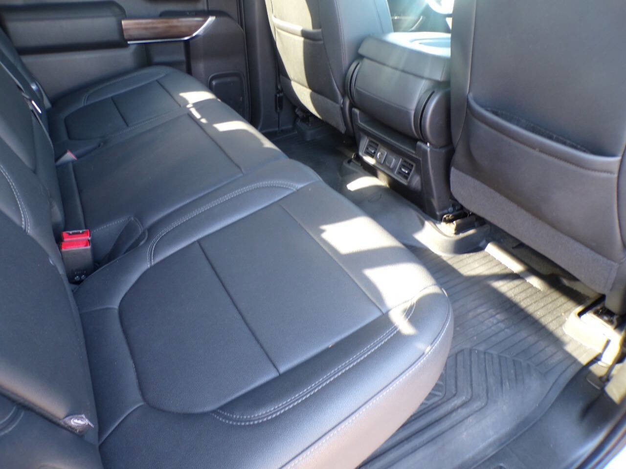 Used 2021 Chevrolet Silverado 1500 LT w/ Texas Edition Plus image 11