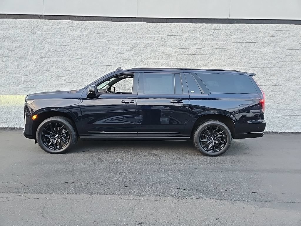 Certified 2022 Cadillac Escalade ESV Sport Platinum w/ LPO, ONYX Package AWD/4WD image 3