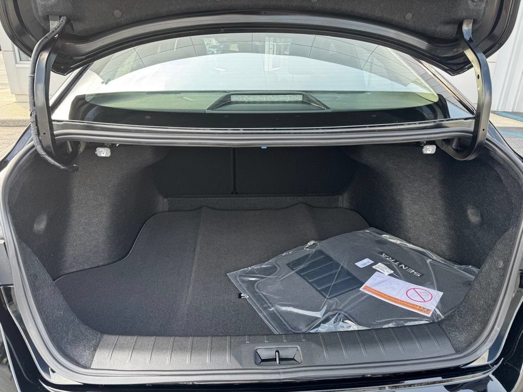 New 2026 Nissan Sentra SV w/ SV Convenience Package FWD image 22