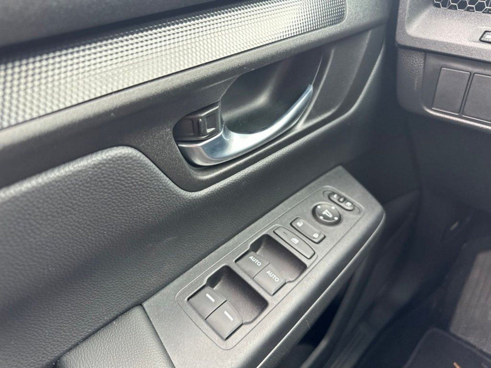 Used 2026 Honda CR-V Sport image 12