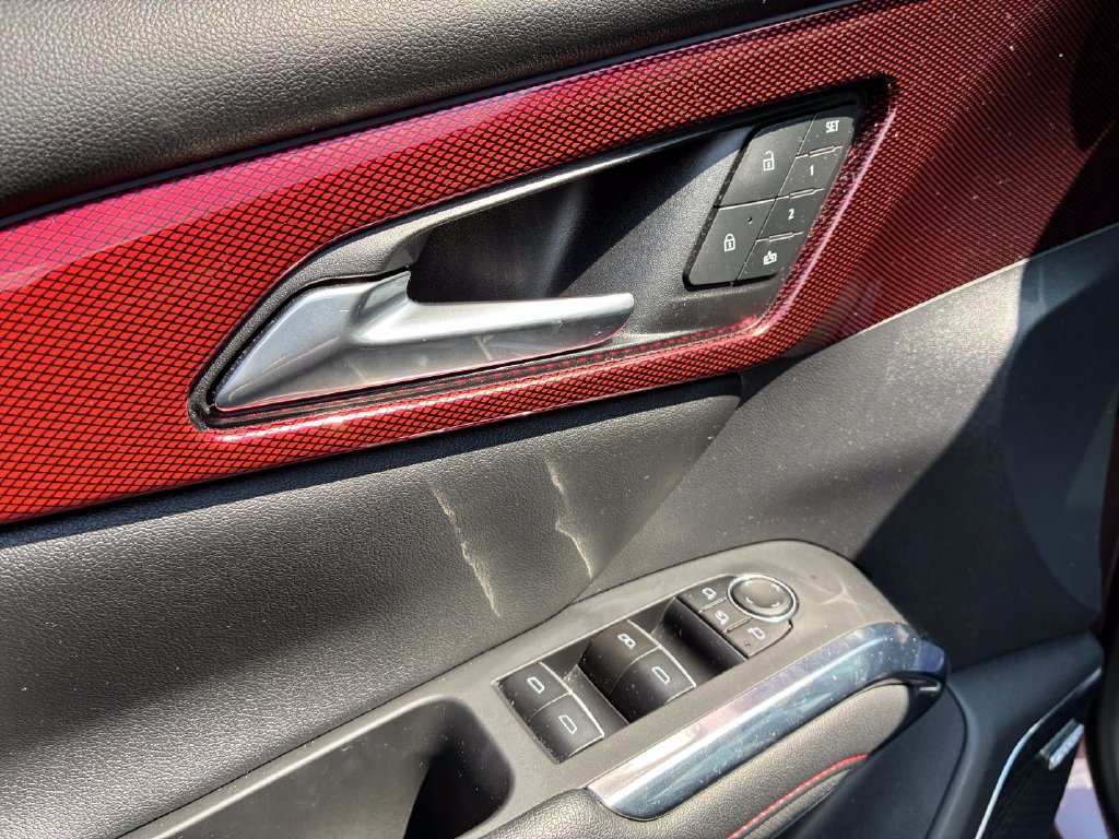 Used 2024 Chevrolet Traverse RS FWD image 10
