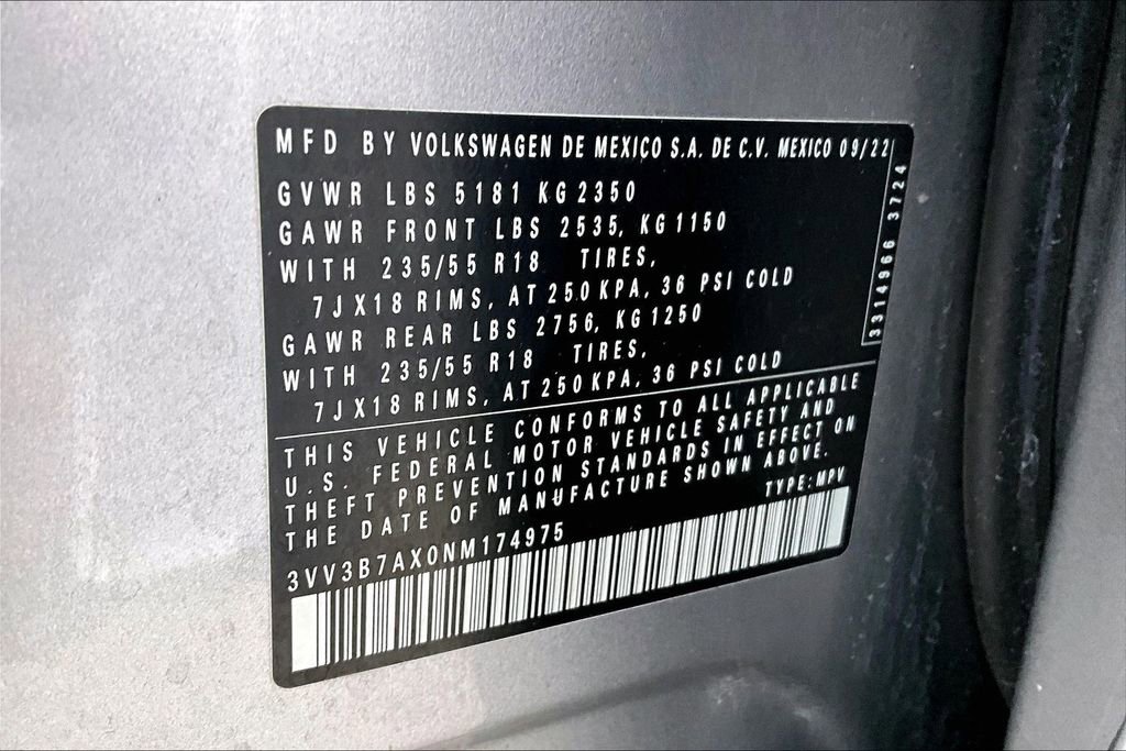 Used 2022 Volkswagen Tiguan SE image 41