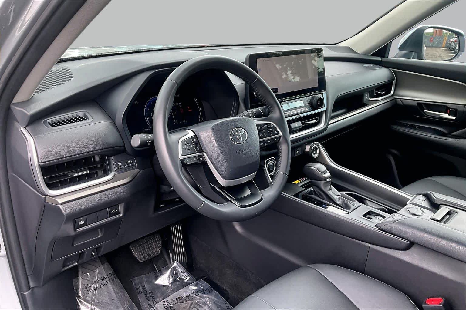 Used 2025 Toyota Grand Highlander AWD image 18