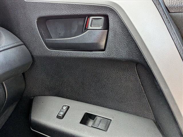 Used 2016 Toyota RAV4 LE FWD image 3