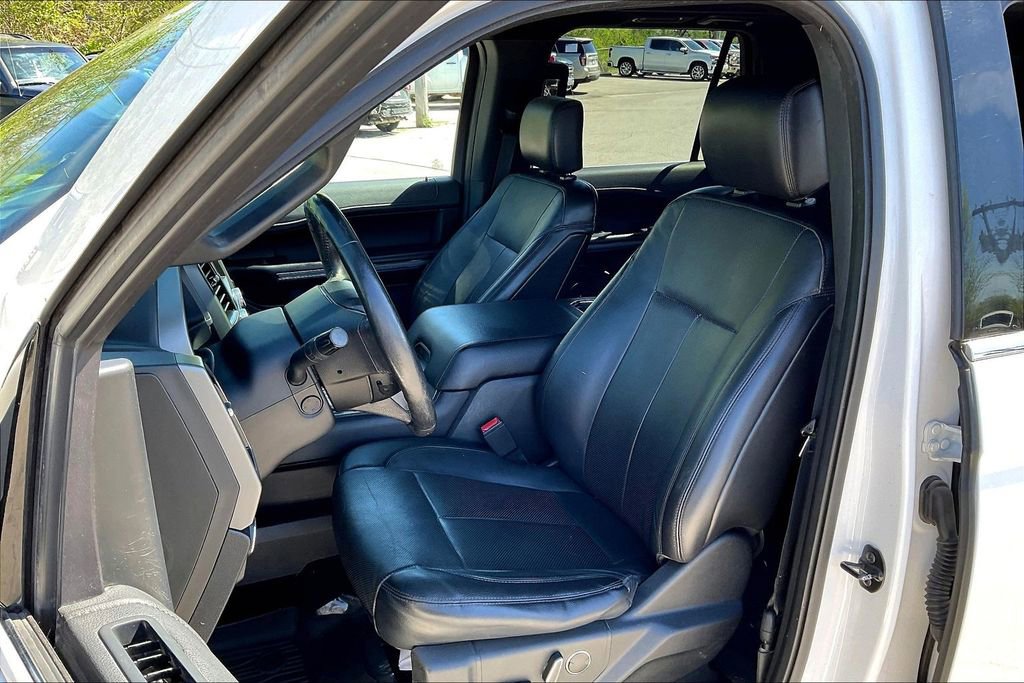 Used 2018 Ford Expedition XLT w/ Equipment Group 202A image 27