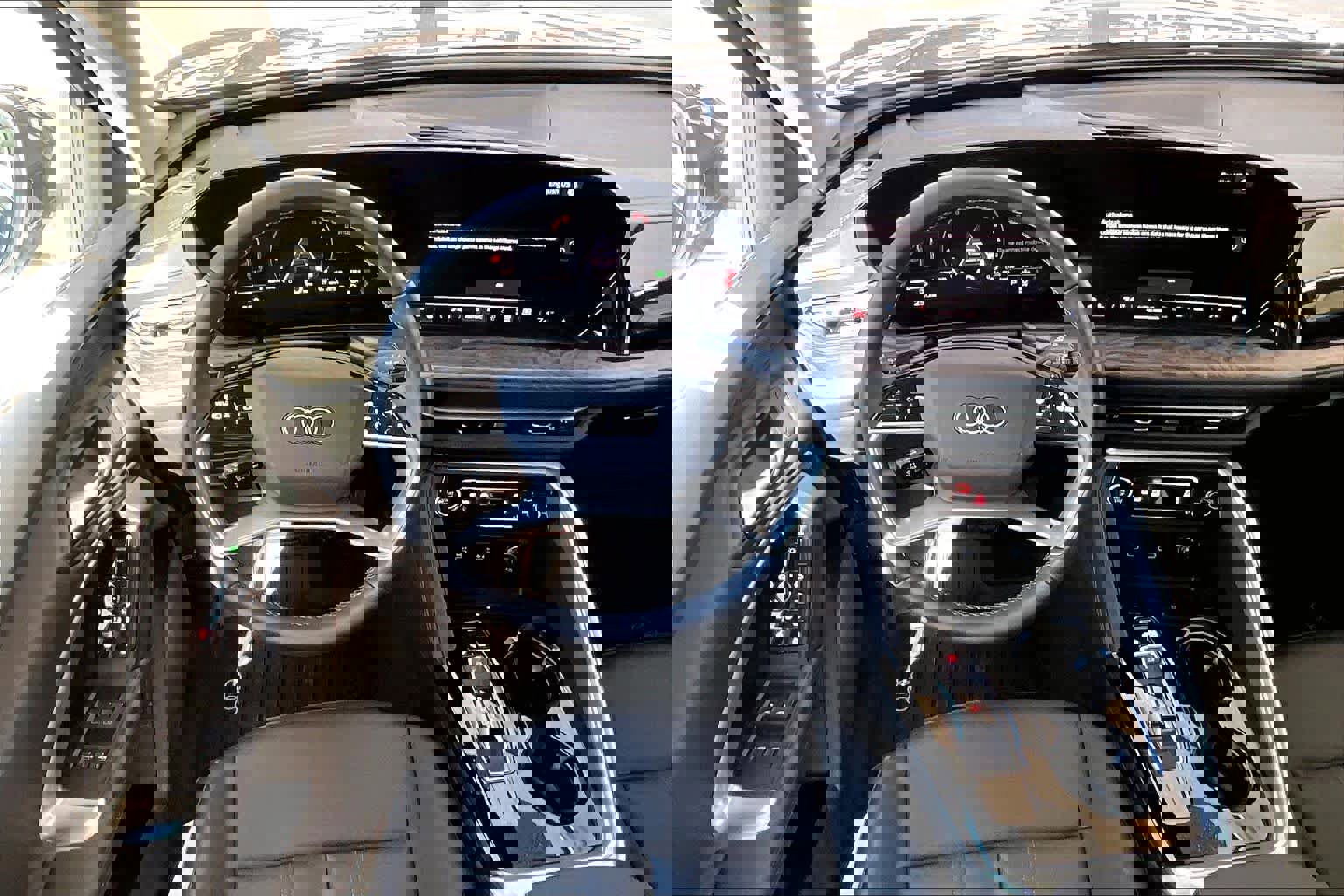 Used 2025 Audi Q5 Premium w/ Convenience Package image 6