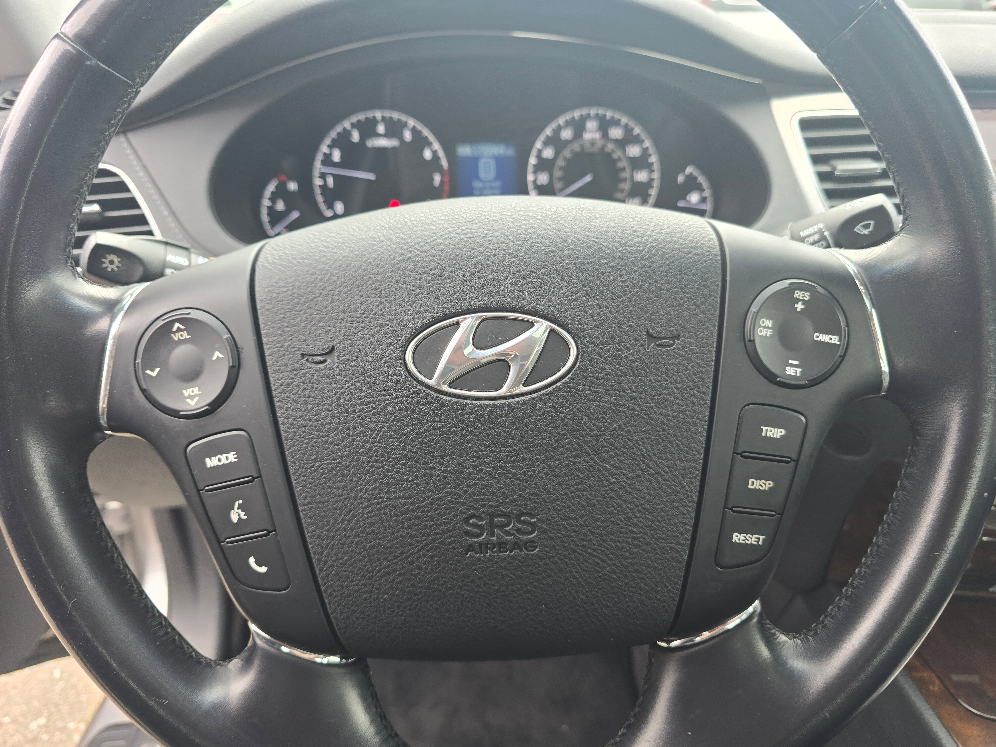 Used 2009 Hyundai Genesis 3.8 w/ Technology Pkg 4 RWD image 26
