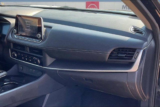 Used 2024 Nissan Rogue S AWD/4WD image 24