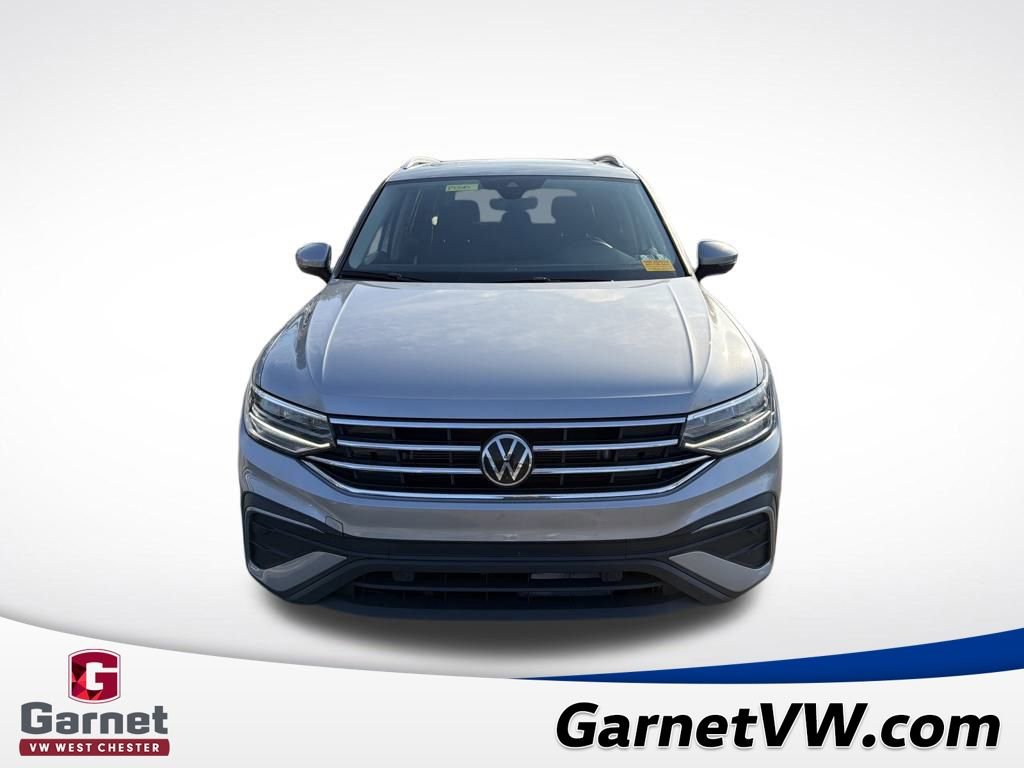 Certified 2024 Volkswagen Tiguan SE w/ Panoramic Sunroof Package image 5