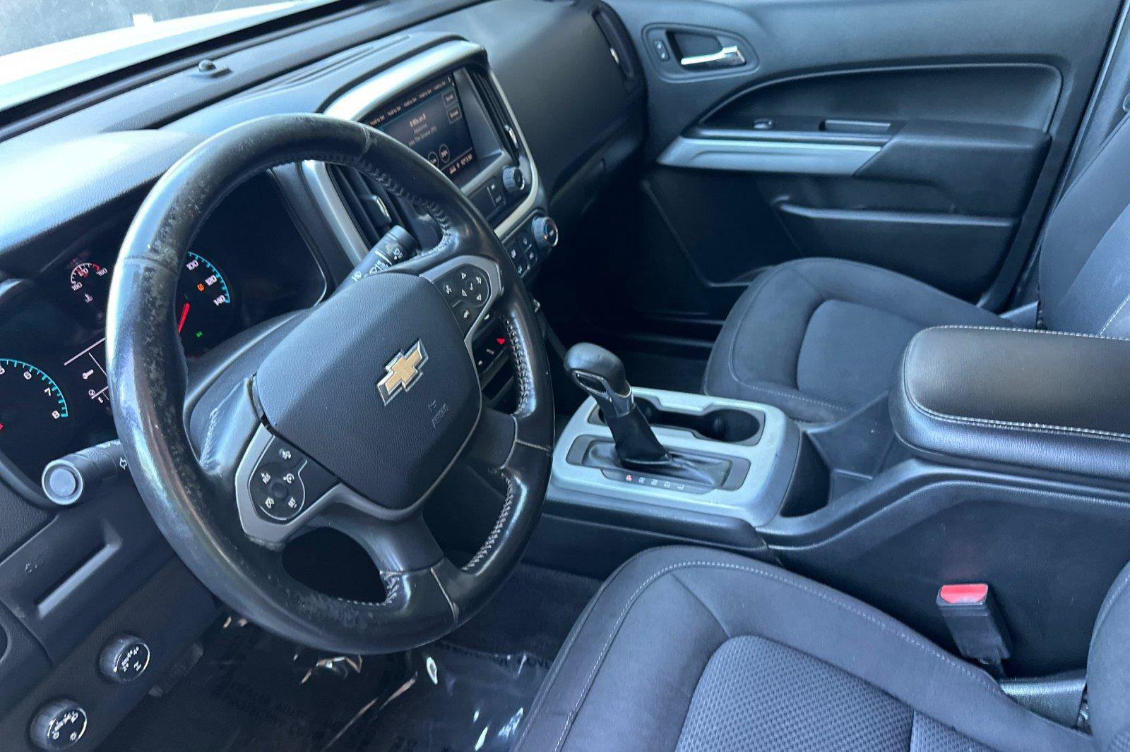 Used 2022 Chevrolet Colorado LT w/ Safety Package AWD/4WD image 9
