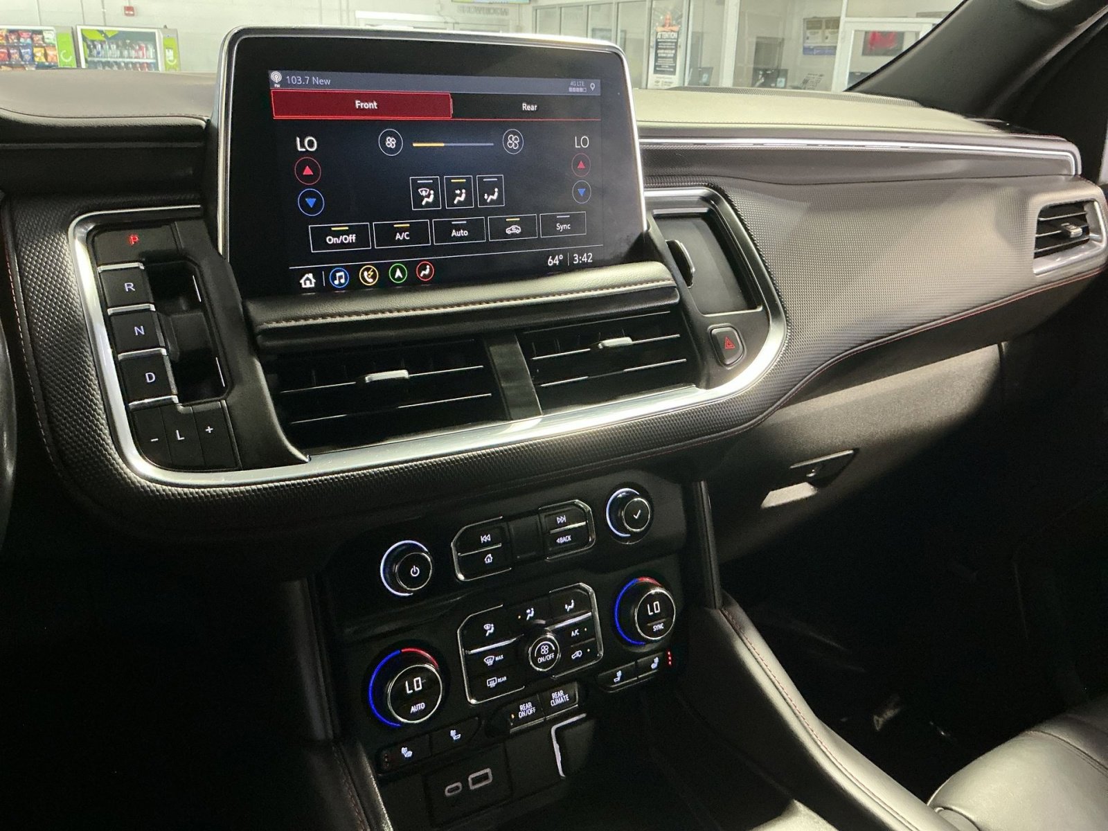 Used 2021 Chevrolet Tahoe RST w/ Luxury Package AWD/4WD image 21