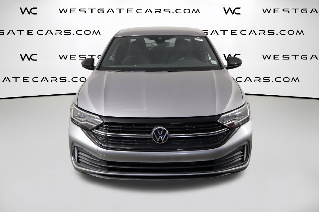 Used 2024 Volkswagen Jetta Sport FWD image 2