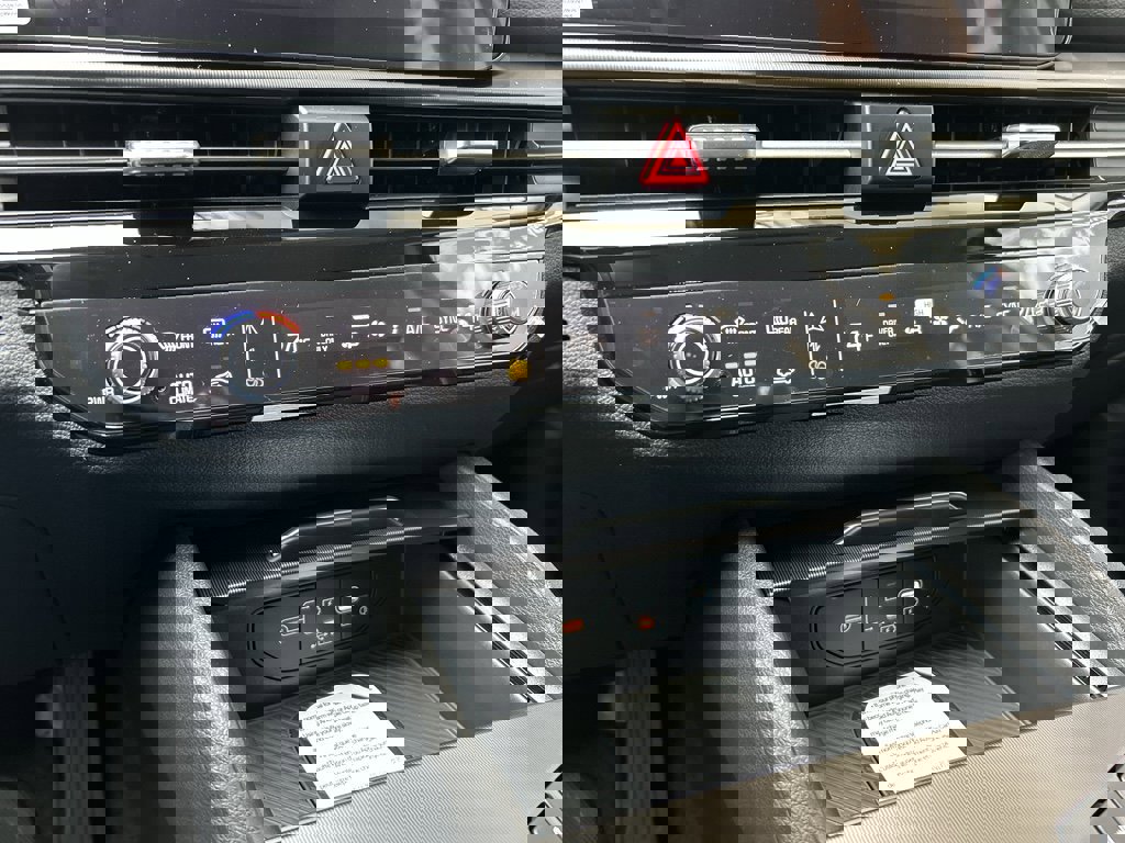 New 2026 Kia Sportage AWD Hybrid image 21