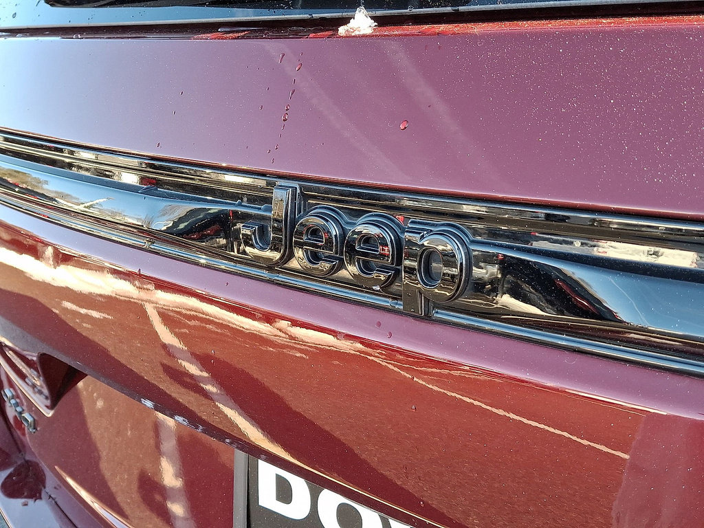 Certified 2024 Jeep Grand Cherokee Altitude image 24