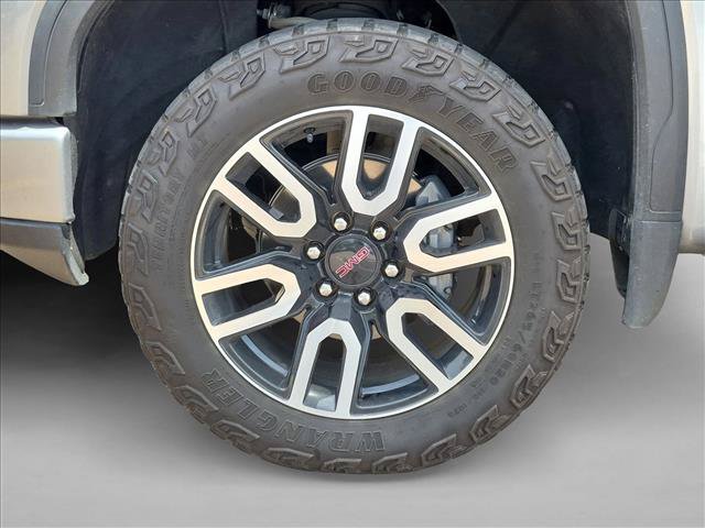 Used 2024 GMC Sierra 1500 AT4 w/ Technology Package AWD/4WD image 23