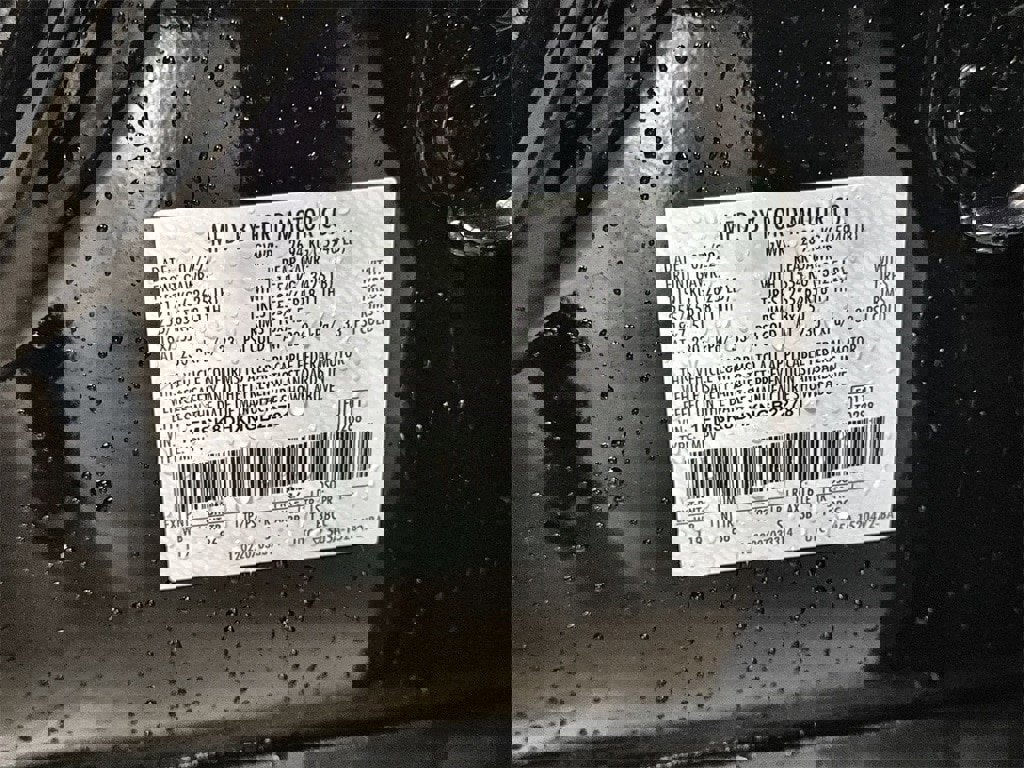 Used 2022 Ford Explorer XLT image 34