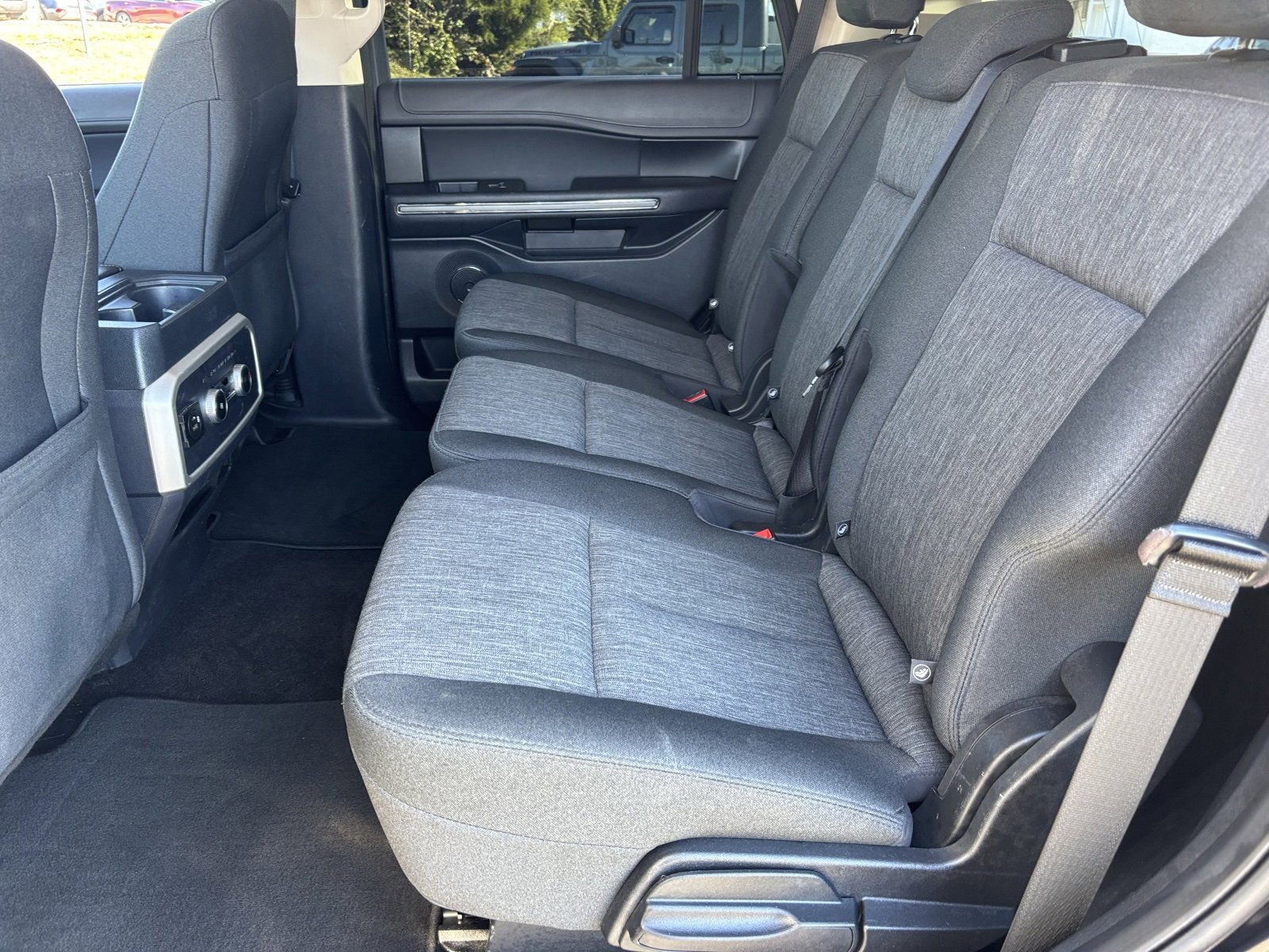 Used 2022 Ford Expedition XLT image 21