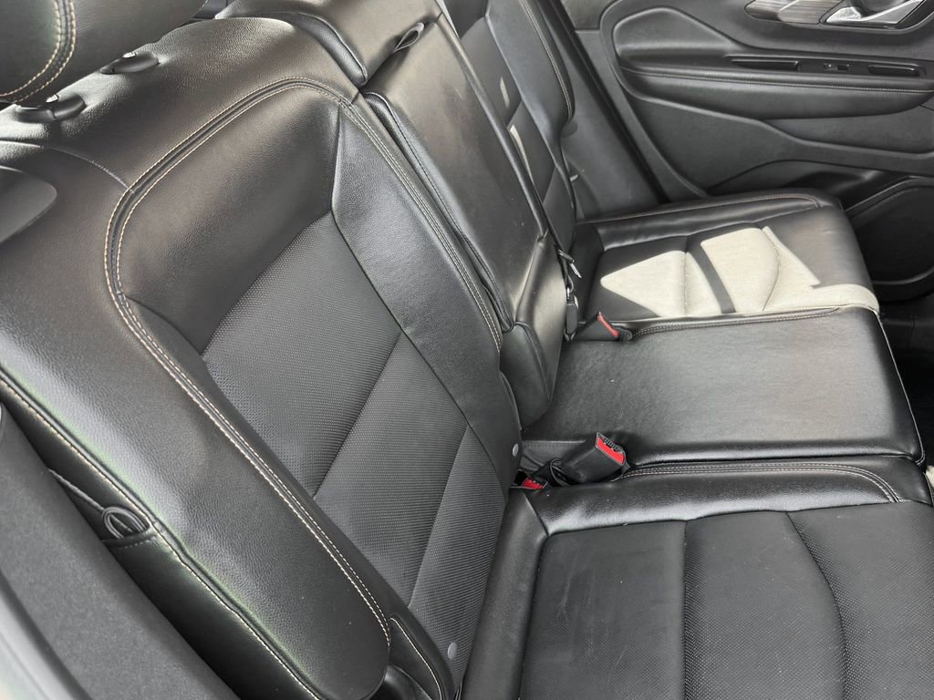 Used 2021 GMC Terrain SLT w/ Infotainment Package II AWD/4WD image 29