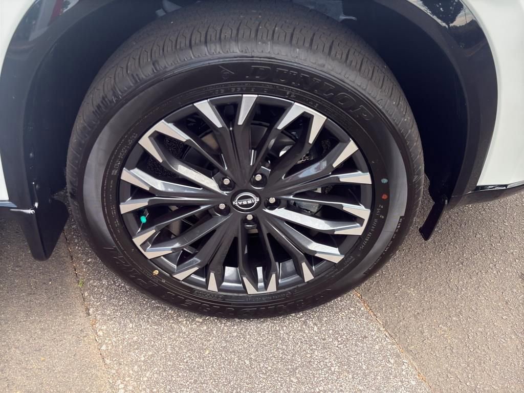 New 2026 Nissan Rogue Platinum image 9