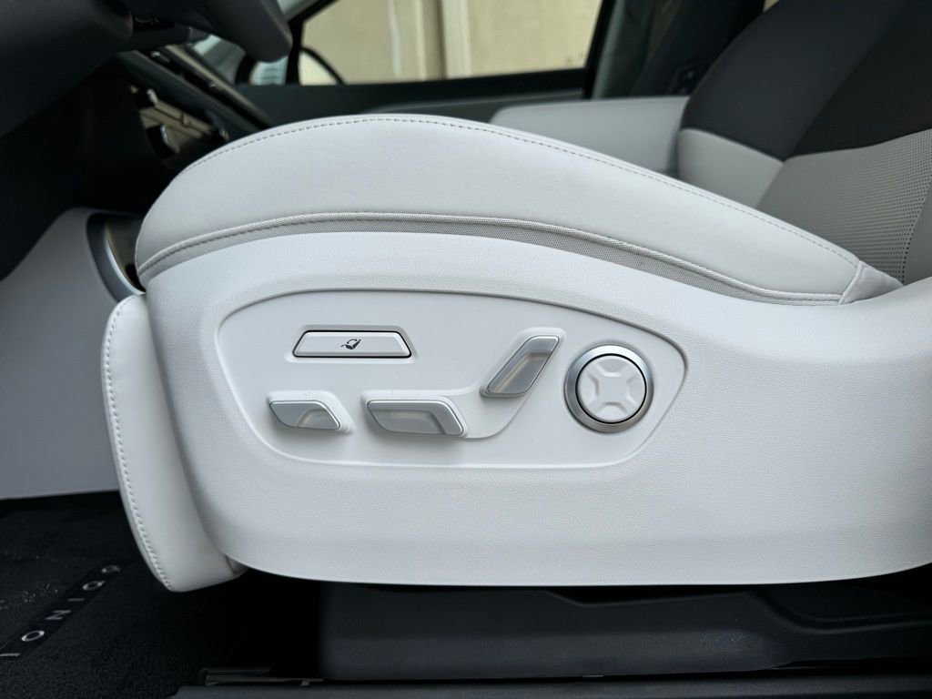 New 2026 Hyundai Ioniq 9 Limited image 9