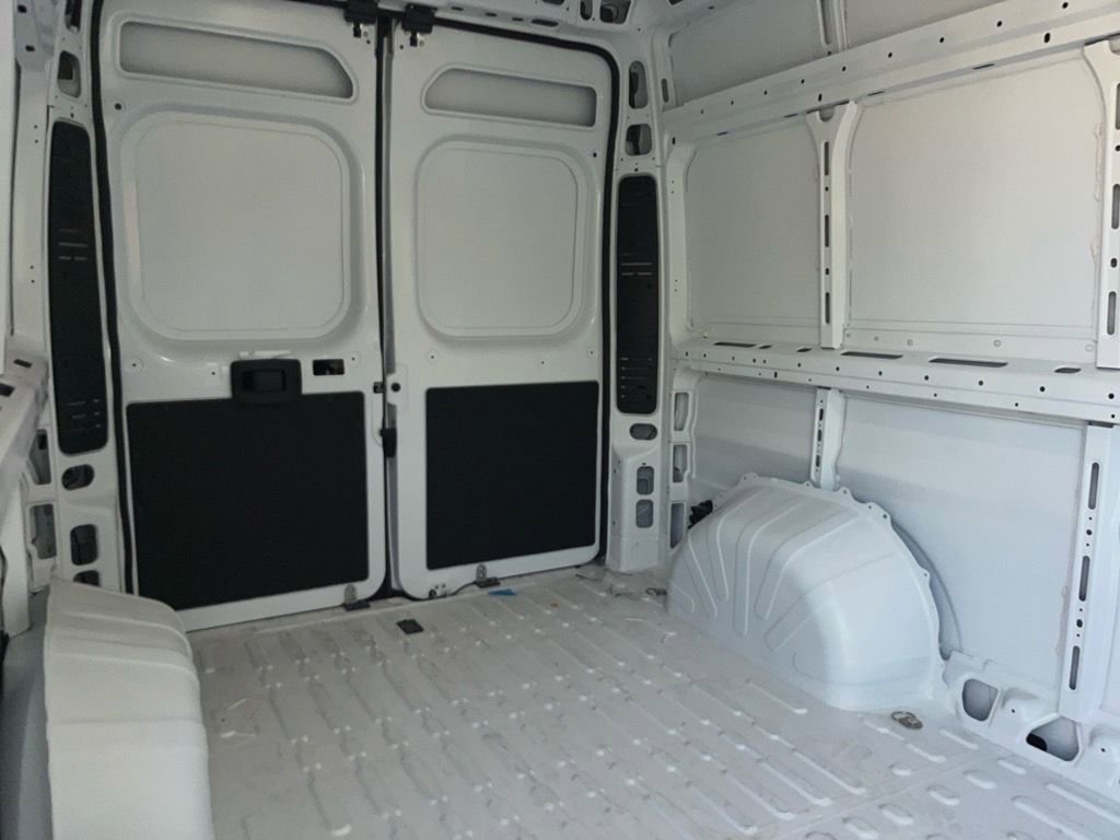 Used 2025 RAM ProMaster 2500 w/ Convenience Group image 24