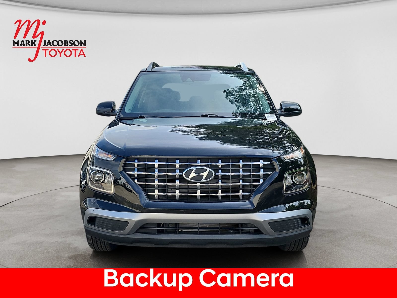 Used 2022 Hyundai Venue SEL FWD image 3