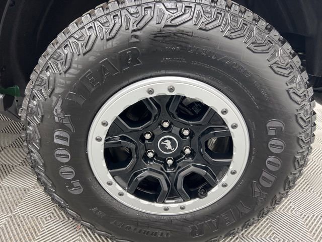 Used 2024 Ford Bronco Badlands image 9