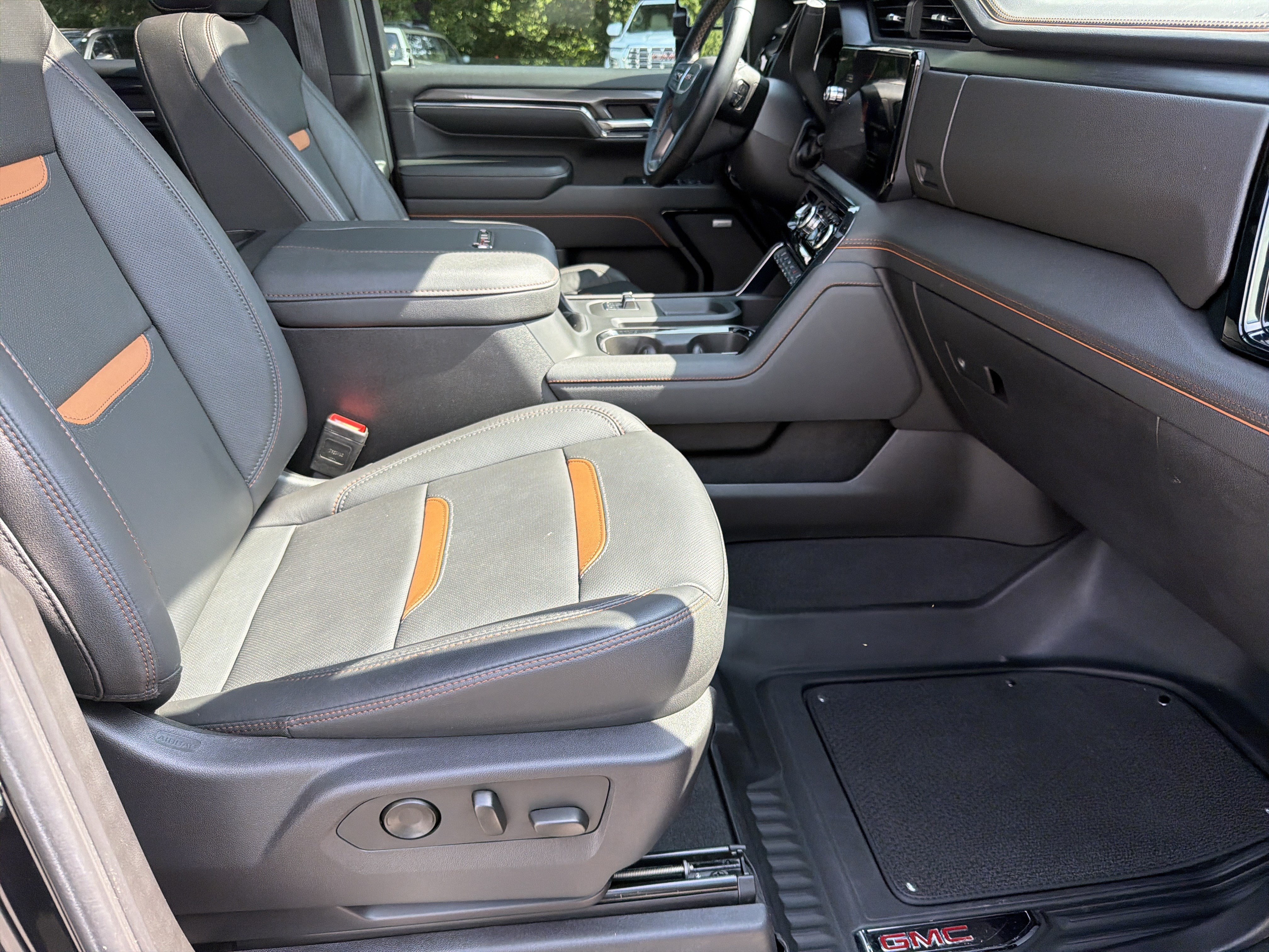 Certified 2024 GMC Sierra 2500 AT4 w/ AT4 Premium Plus Package AWD/4WD image 14