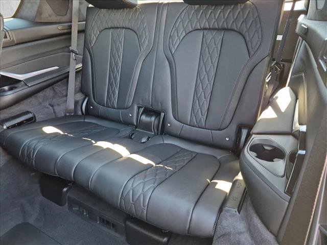 Used 2026 BMW X7 xDrive40i w/ M Sport Package AWD/4WD image 22
