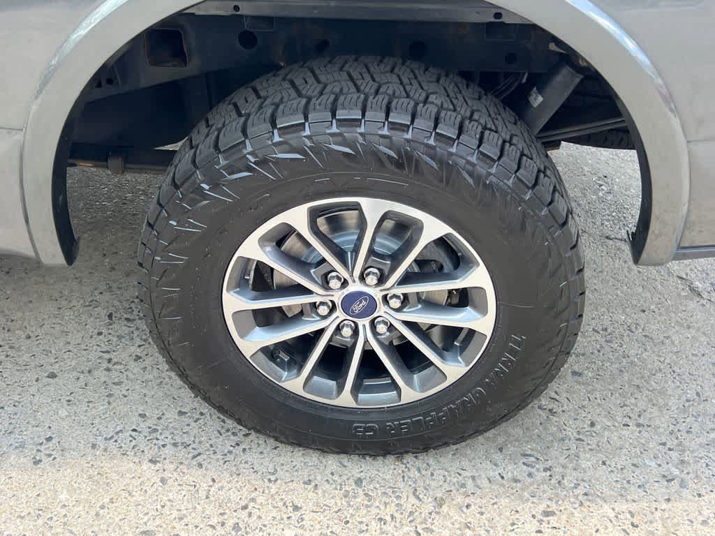 Used 2020 Ford F150 XLT w/ Equipment Group 302A Luxury AWD/4WD image 21