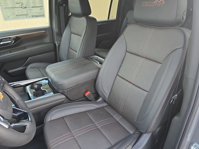 New 2026 Chevrolet Suburban High Country w/ LPO, Illumination Package AWD/4WD image 16