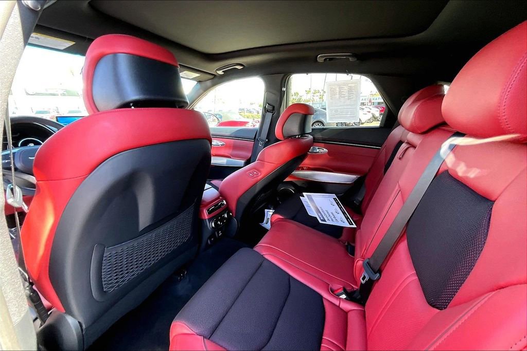 Used 2025 Genesis GV70 2.5T Sport Prestige w/ Sport Prestige Package image 16