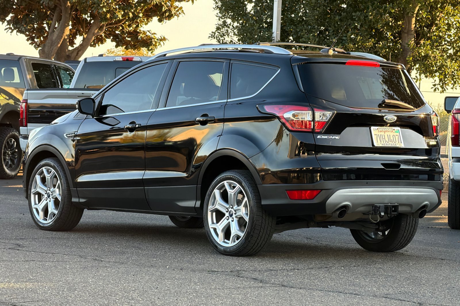 Used 2017 Ford Escape Titanium AWD/4WD image 6