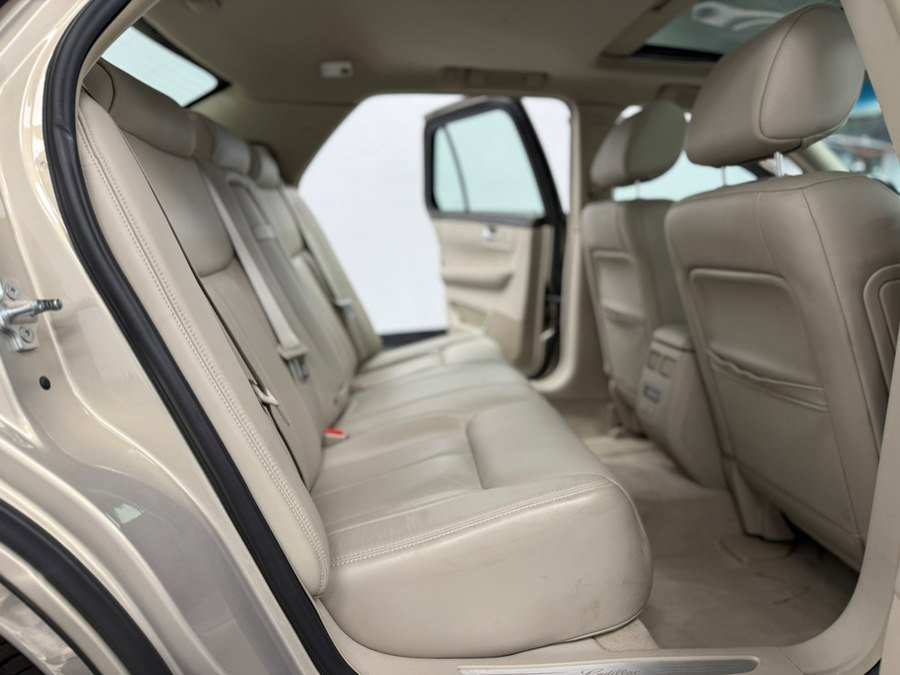 Used 2008 Cadillac DTS w/ Sun And Sound Package image 58