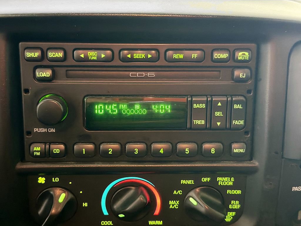 Used 2004 Ford F150 Lightning RWD image 14