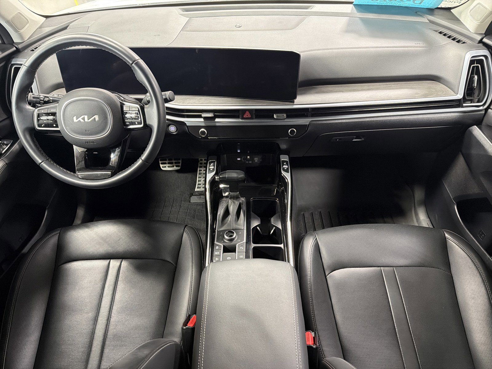 Used 2025 Kia Sorento SX image 14