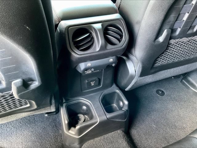 Used 2021 Jeep Gladiator Rubicon AWD/4WD image 13