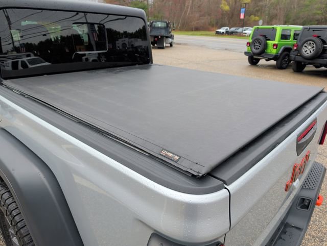 Used 2024 Jeep Gladiator Mojave w/ Technology Group image 31