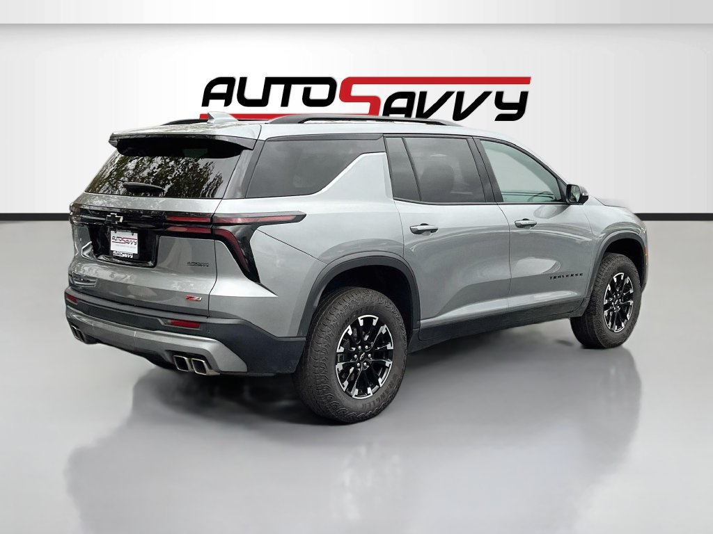 Used 2025 Chevrolet Traverse Z71 w/ Driver Confidence Package AWD/4WD image 7