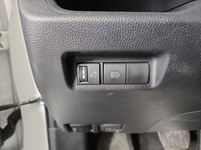 Used 2025 Toyota RAV4 XLE image 28