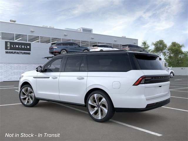 New 2025 Lincoln Navigator L Black Label w/ Black Label Special Edition image 4