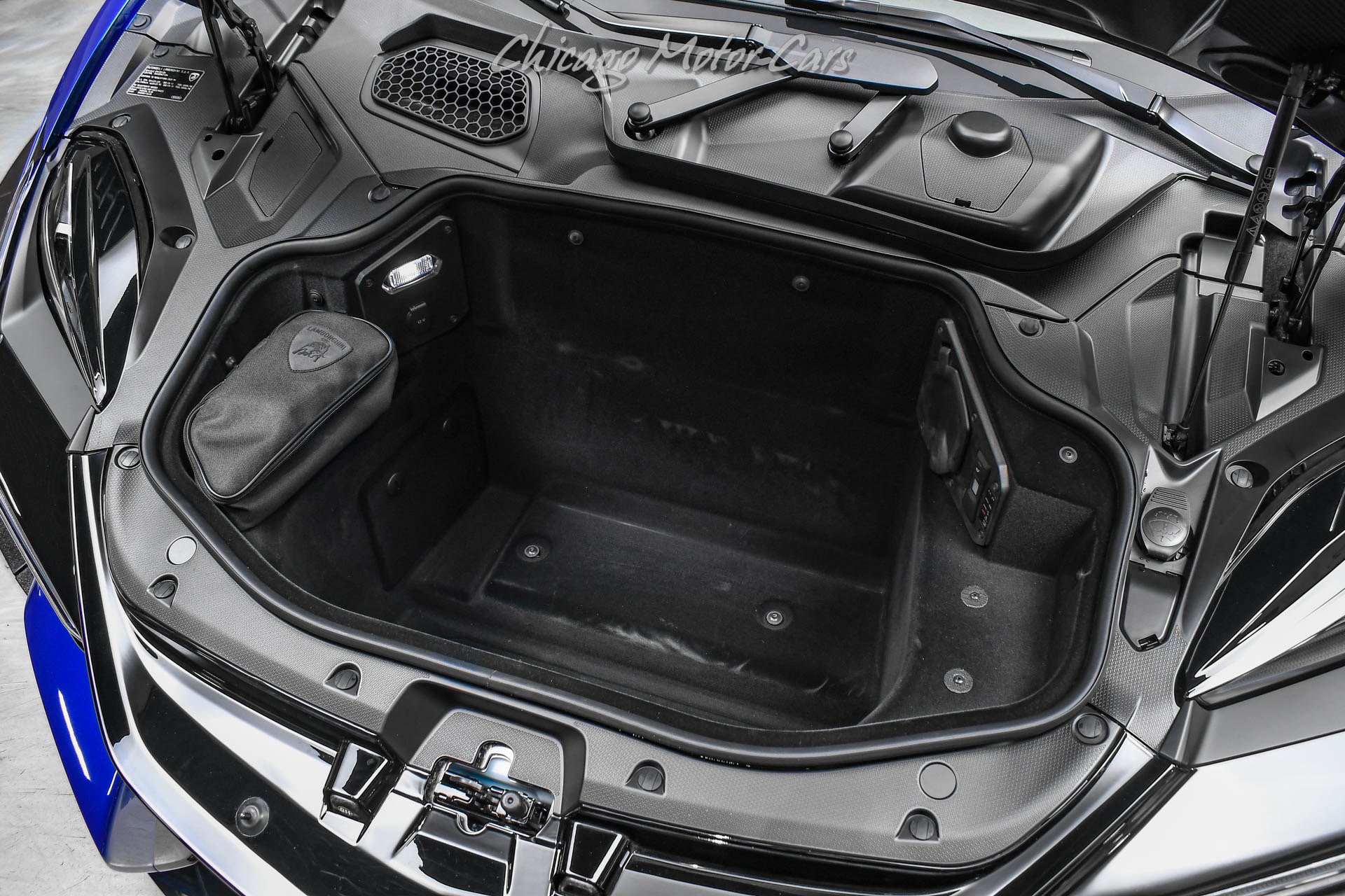 Used 2025 Lamborghini Revuelto image 54