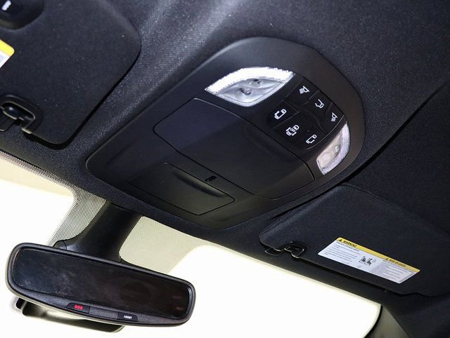 Used 2026 Chrysler Pacifica Select image 20