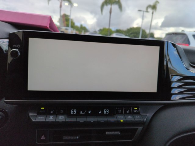 Used 2025 Toyota Camry XSE w/ Premium Plus Package AWD/4WD image 13